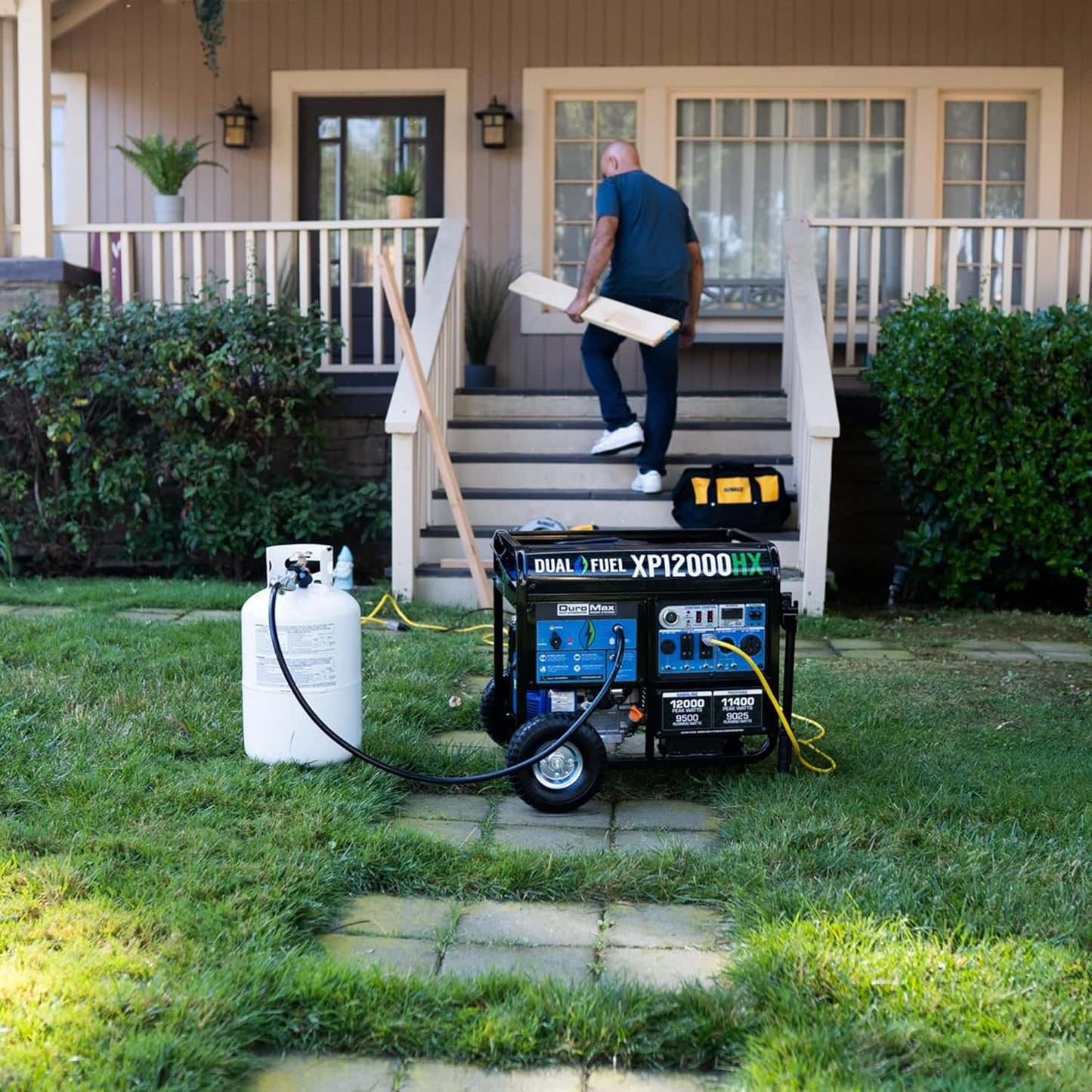 Generador portátil de combustible dual DuroMax de 5000 a 15 000 vatios, con arranque eléctrico a gas o propano y alerta de CO, aprobado en los 50 estados, color azul